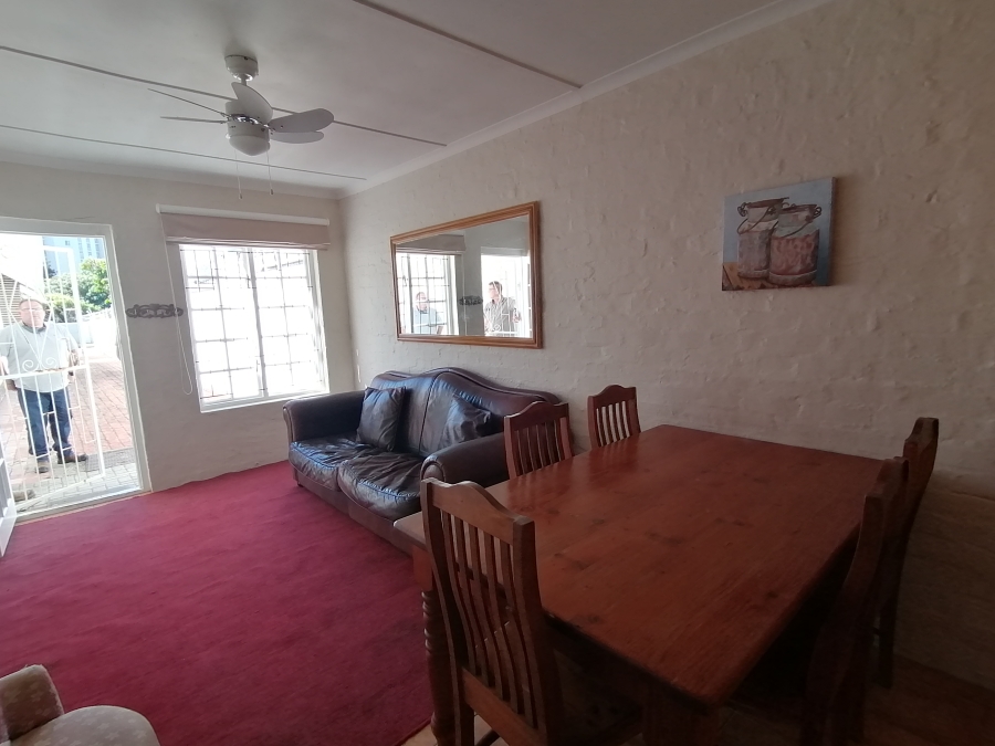 To Let 1 Bedroom Property for Rent in Summerstrand Eastern Cape
